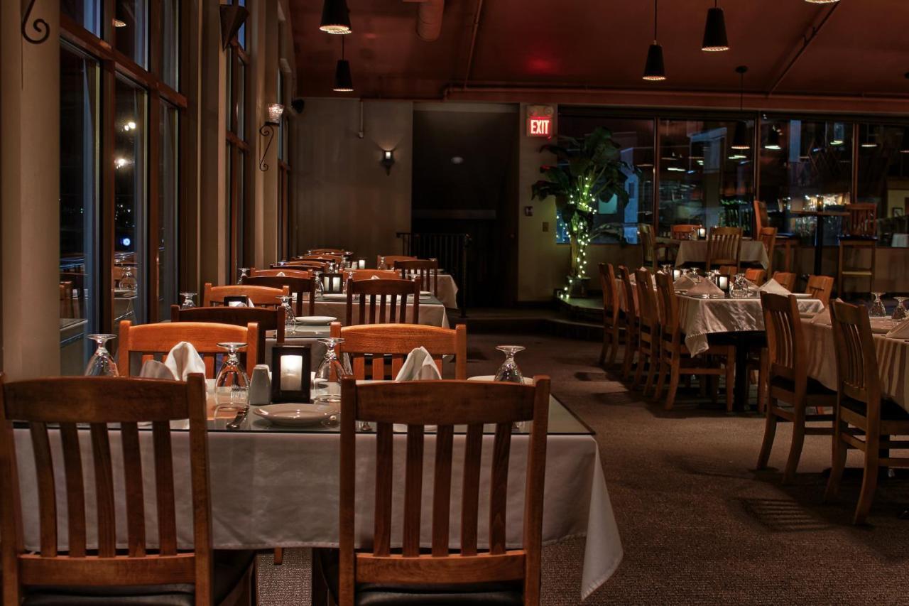 Holiday Inn Hotel & Suites Osoyoos By Ihg Exterior foto