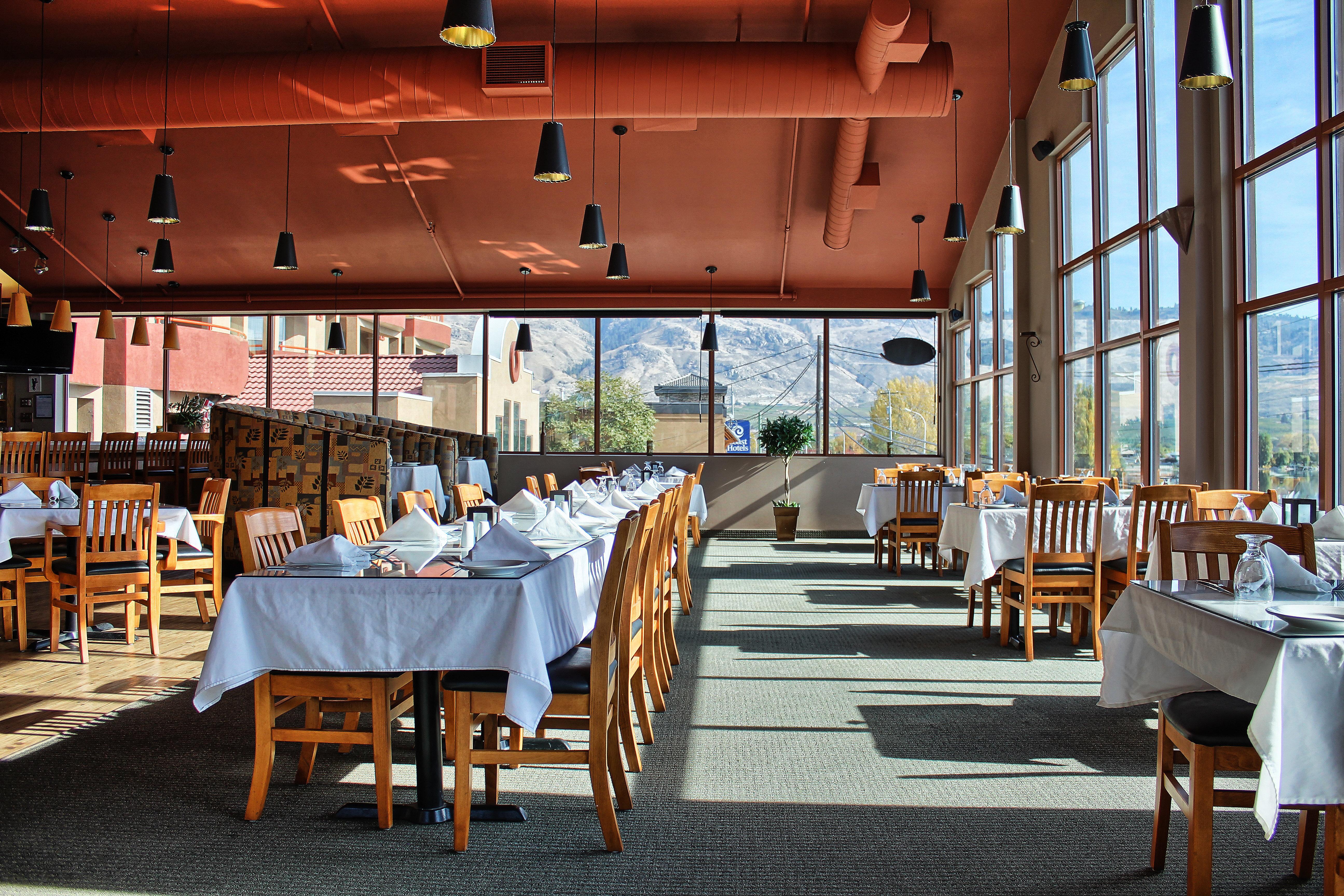 Holiday Inn Hotel & Suites Osoyoos By Ihg Exterior foto